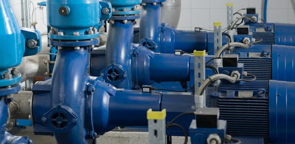 É uma bomba centrífuga de sucção final horizontal de estágio único